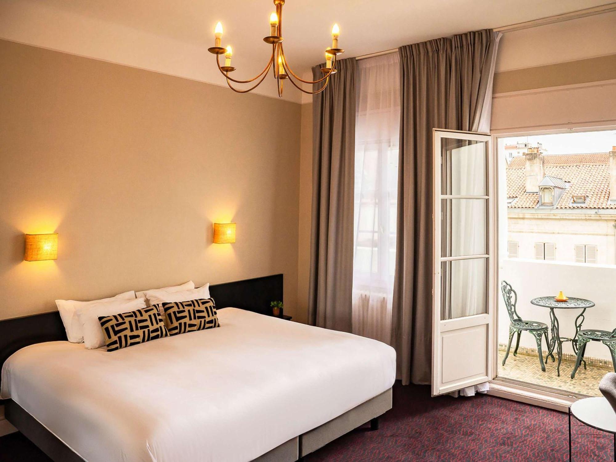 Hotel Mercure Bayonne Centre Le Grand Hotel Exteriör bild